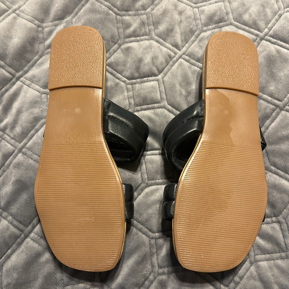 Women’s Steve Madden sandals Black and Tan size 8 - Picture 2 of 3